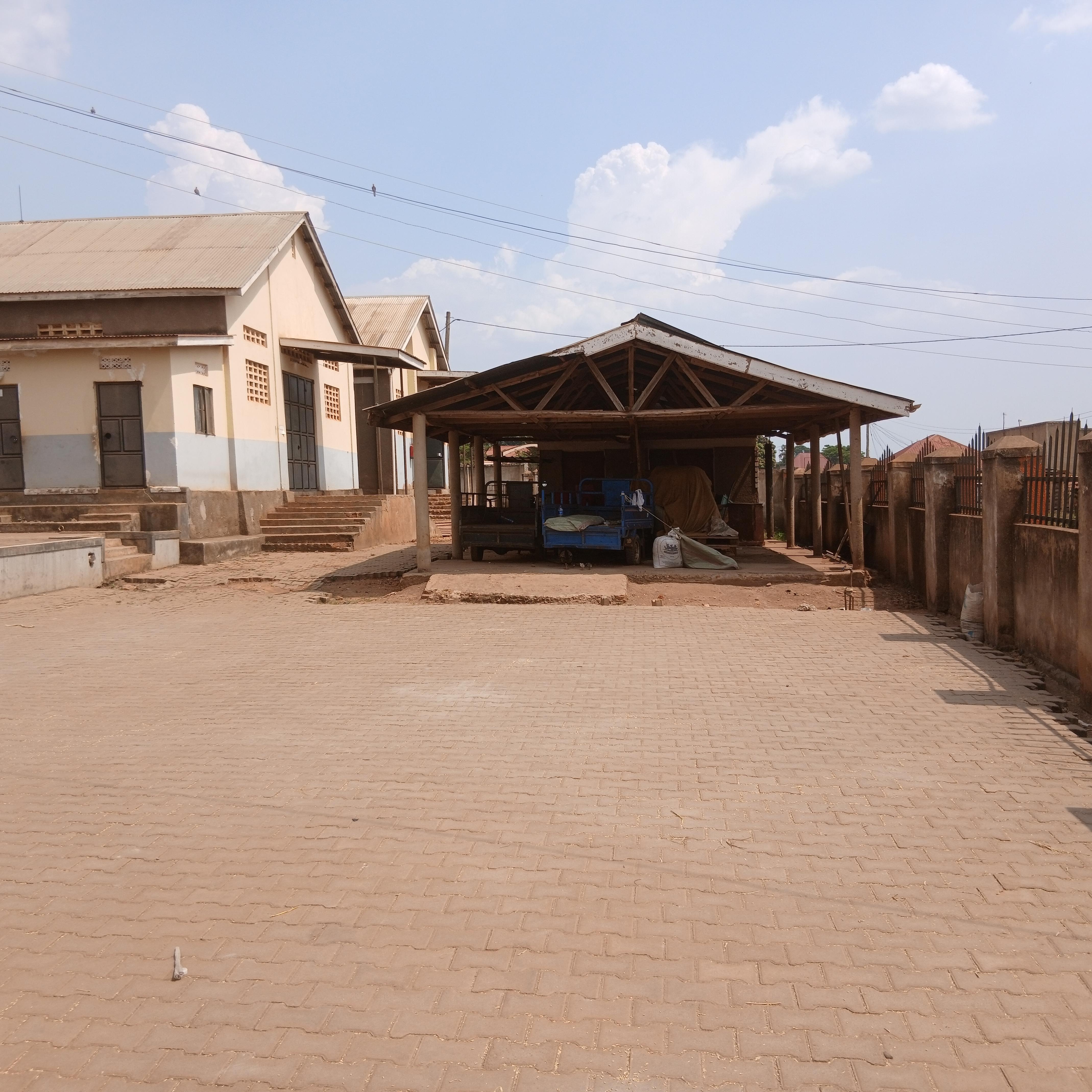 Ziroobwe Store 2 Image 4